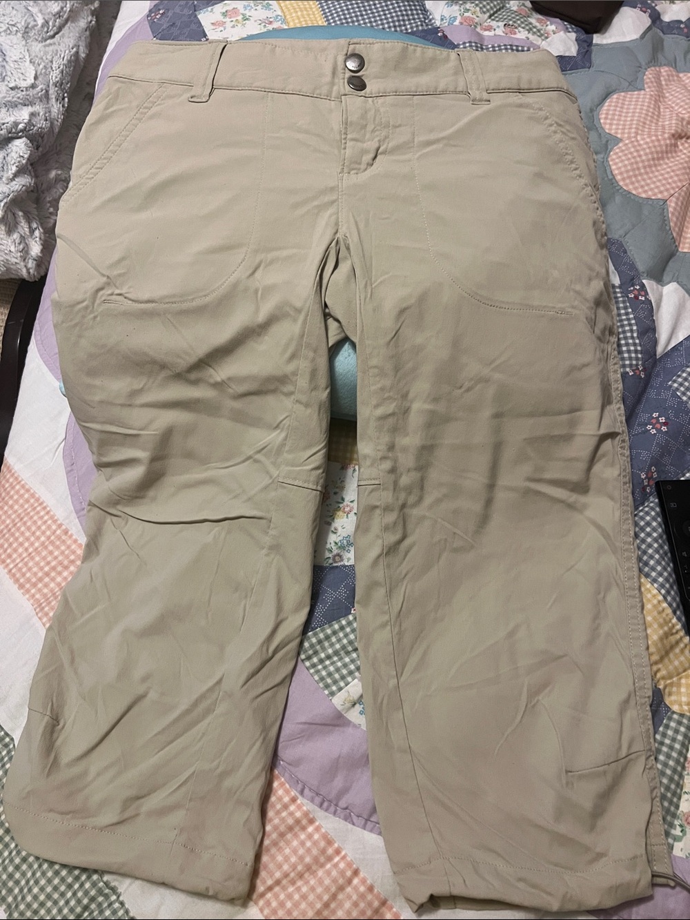 Columbia Beige Outdoor Capri Pants